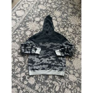 Express Men’s Sweater Hoodie Black and Grey Camo Cotton Size Large